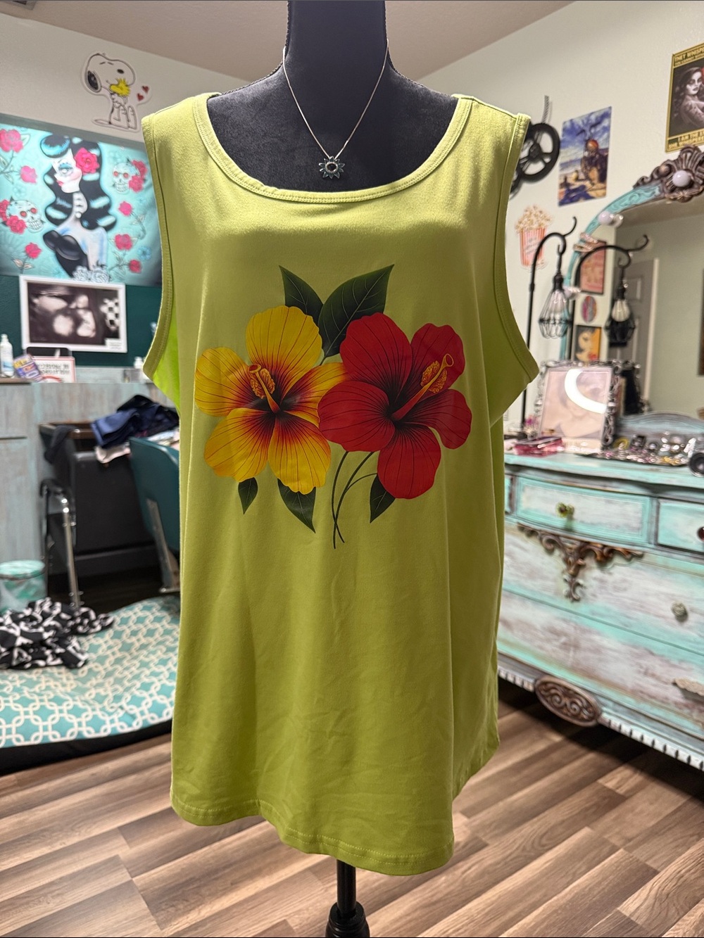 Women's Light Green Floral Hibiscus Tank Top